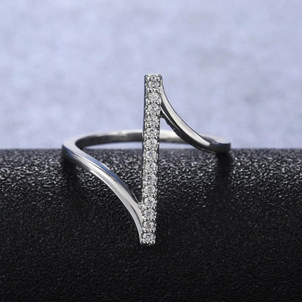 Unique Fashionable Diamond Ring