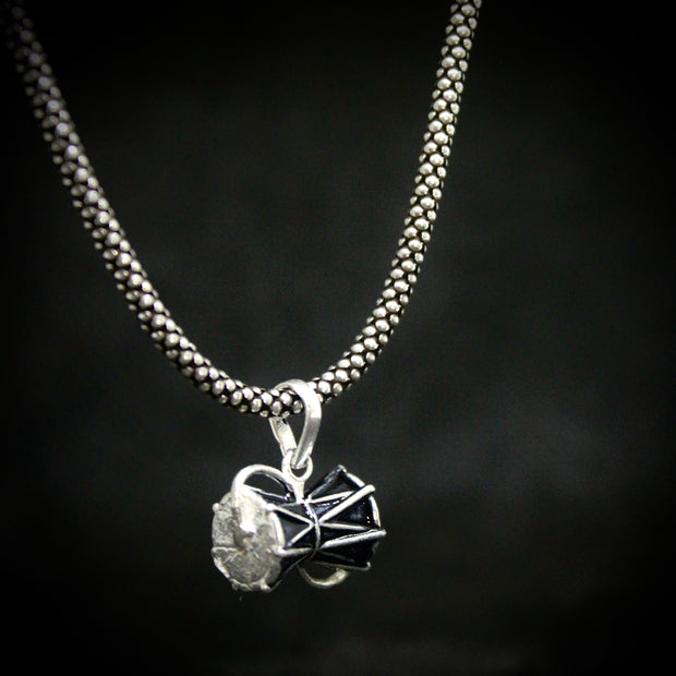 PENDANT & CHAIN