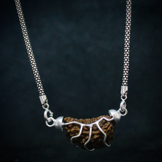 Ek Mukhi Rudraksha Pendant 