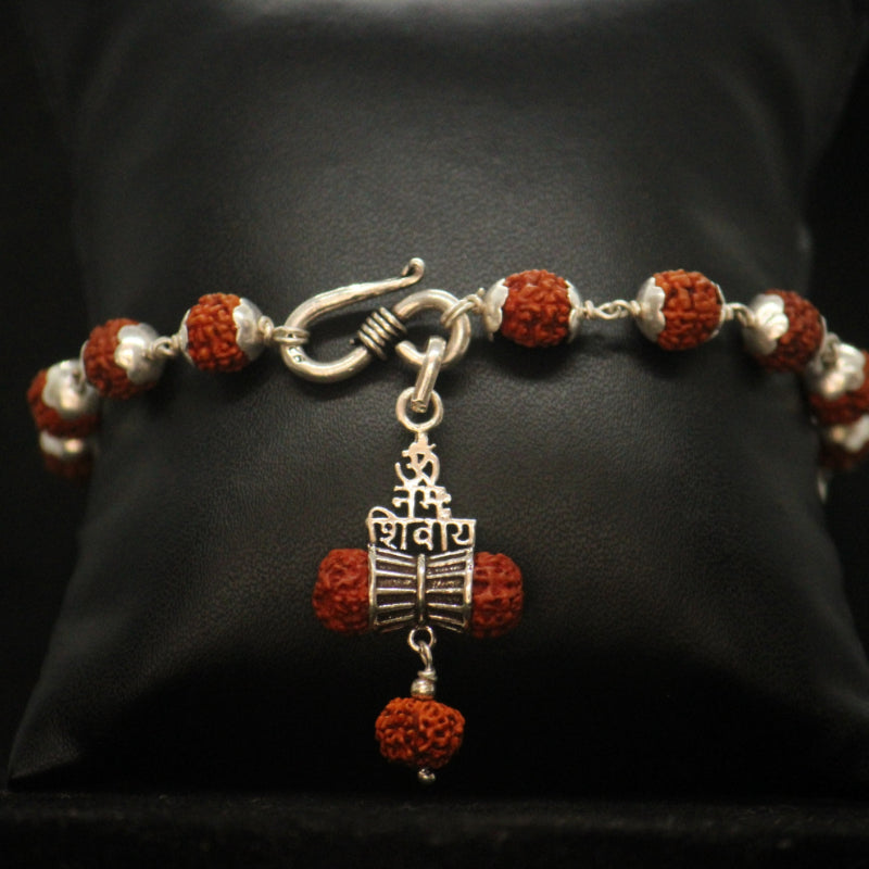 Buy MAHANT JI Lord Shiva Om Namah Shivay Bracelet/Mahakal Bracelet For Men  And Women - Set of 4 at Amazon.in