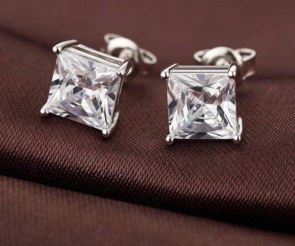 Diamond Earring for Men: Add a Touch of Luxury to Your Look